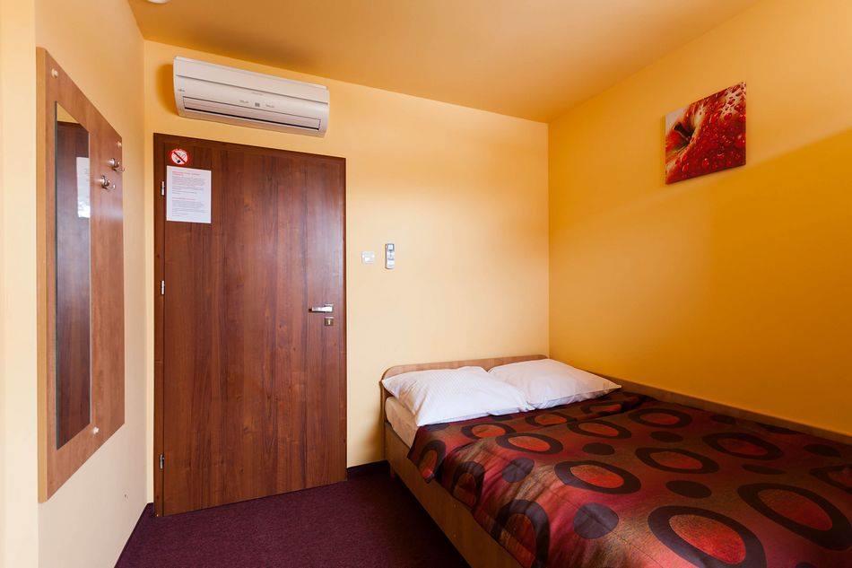 Hotel Paola Kutno Eksteriør bilde