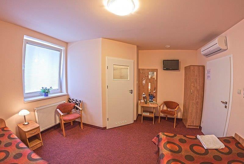 Hotel Paola Kutno Eksteriør bilde