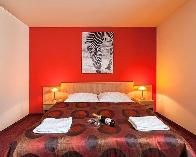 Hotel Paola Kutno Eksteriør bilde