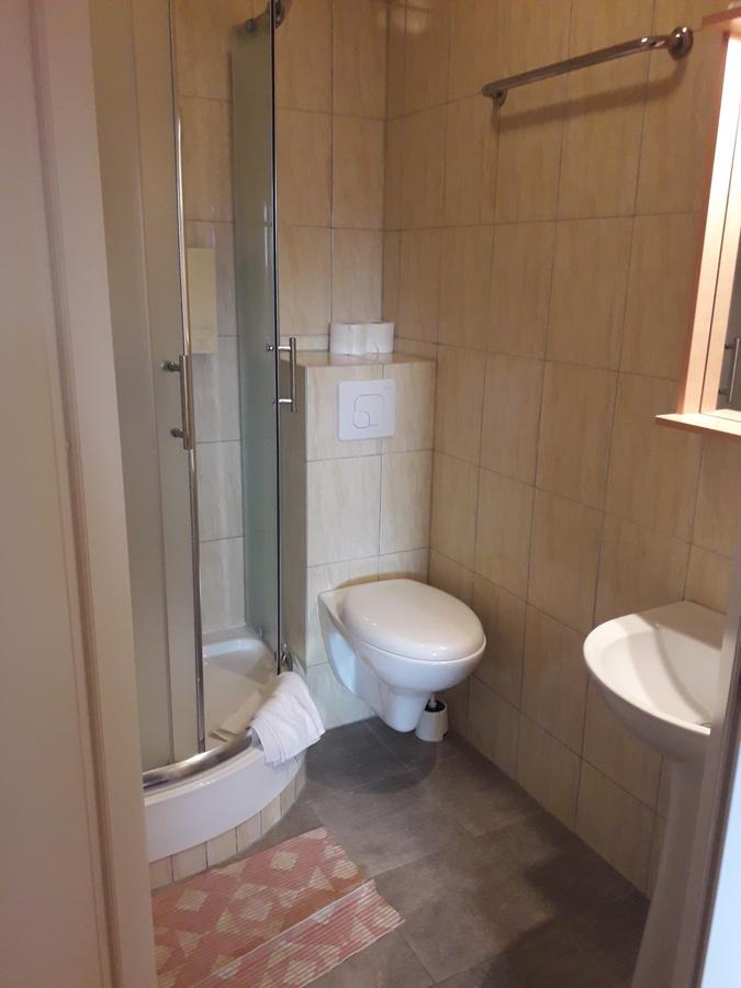 Hotel Paola Kutno Eksteriør bilde