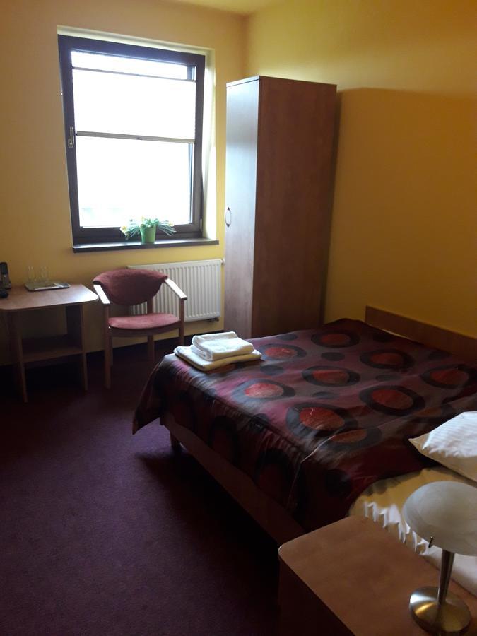 Hotel Paola Kutno Eksteriør bilde